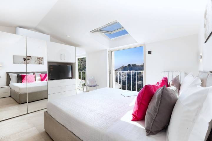 Amore Rentals - Casa Cristallo con Terrazza Privata e Vista Mare in Positano, Sorrento Coast