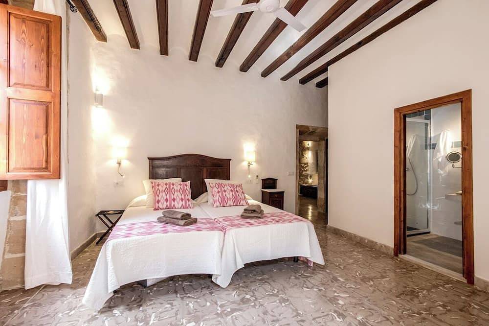 Townhouse Deluxe Can Butxaca By home villas 360 in Pollença Town, Pollença