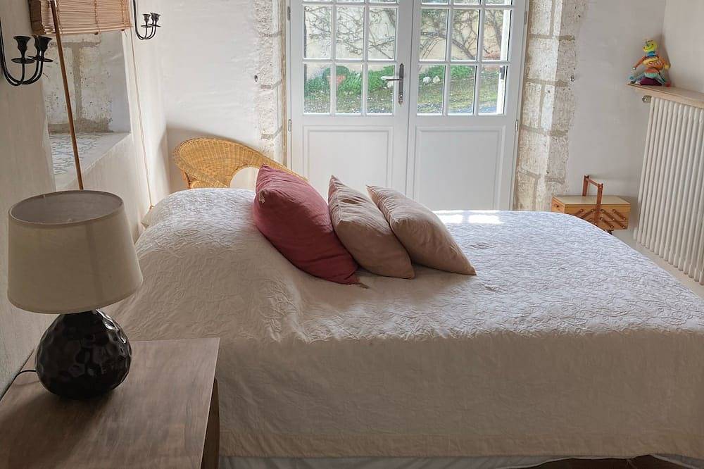 Propriété de charme en Périgord (Dordogne) in Saint-Léon-sur-l'Isle, Périgord Blanc