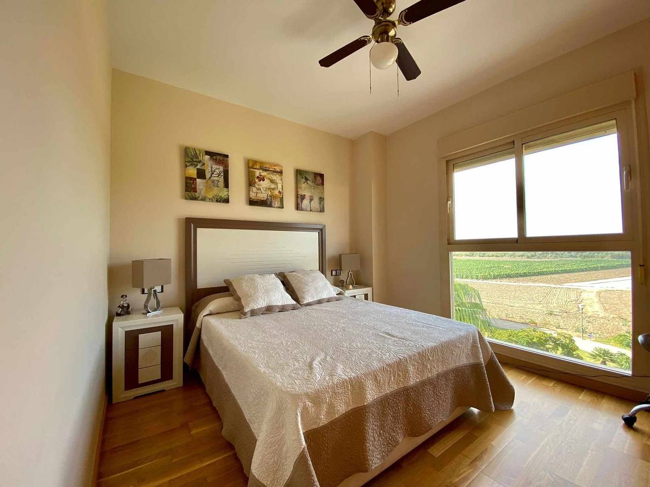 Ganze Wohnung, Komfortable 3-Zimmer-Wohnung mit Pool in Torre del Mar in Torre del Mar, Costa del Sol