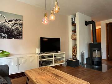 Cottage pour 6 personnes, avec terrasse et jardin à Zernez