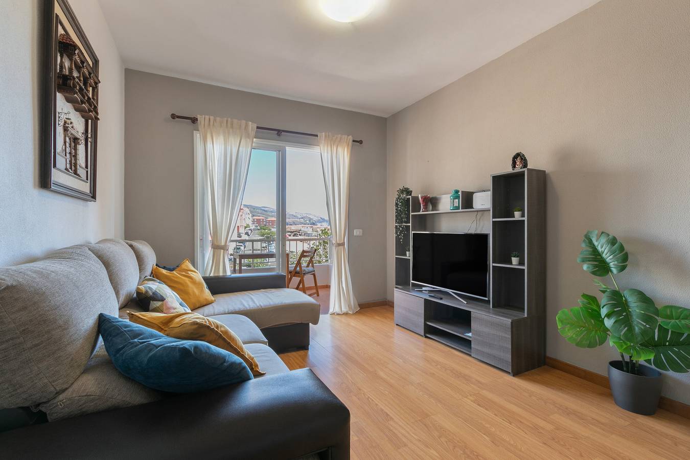 Apartamento entero, Vacaciones 'Brisas Del Mar Eddy' con vistas a la montaña, Wi-Fi y aire acondicionado in Punta Larga, Candelaria