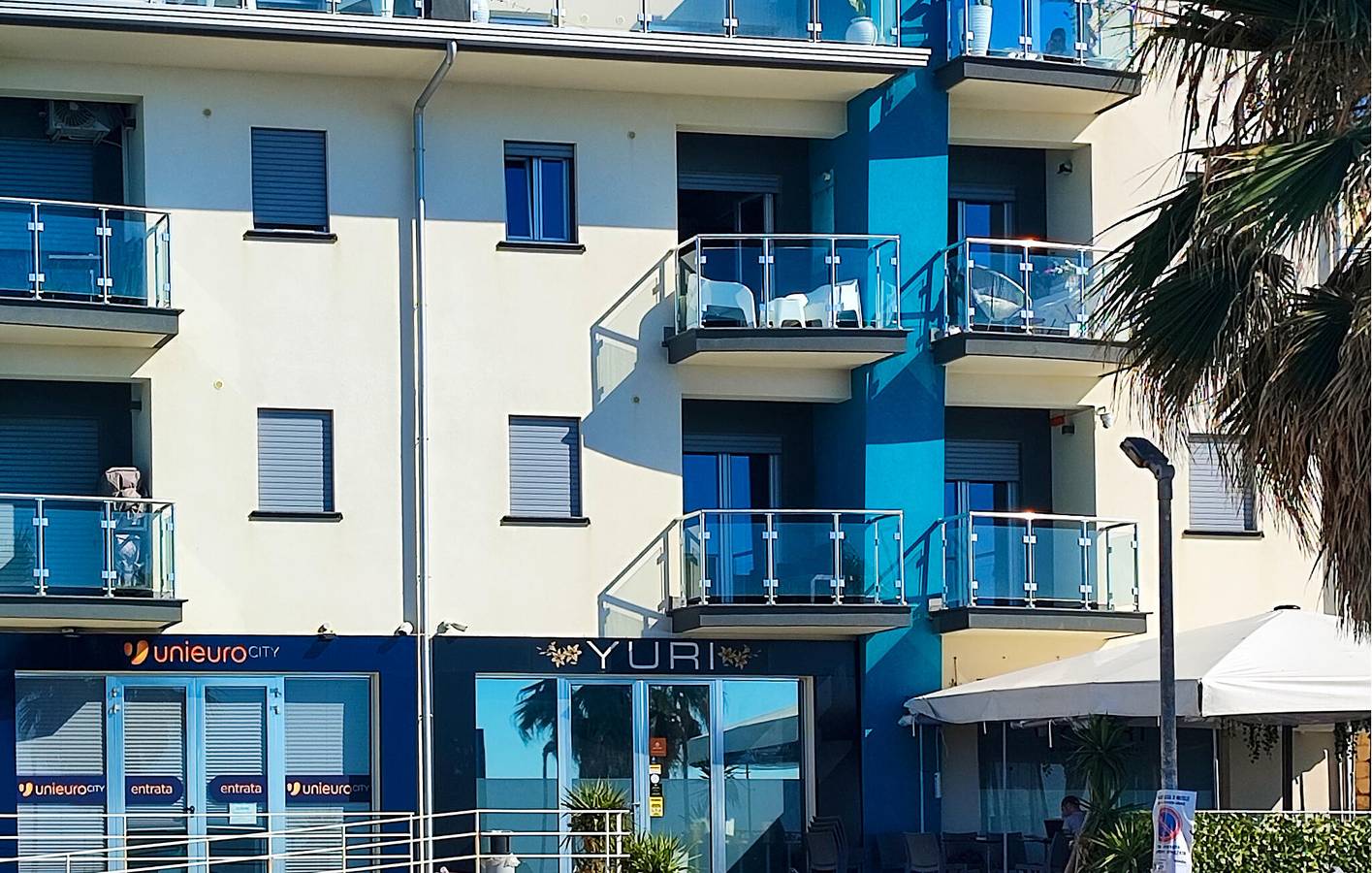 Ganze Ferienwohnung, Appartement mit Meerblick, WiFi, Geschirrspüler, Parkplatz in Sant'Agata di Militello, Messina Provinz