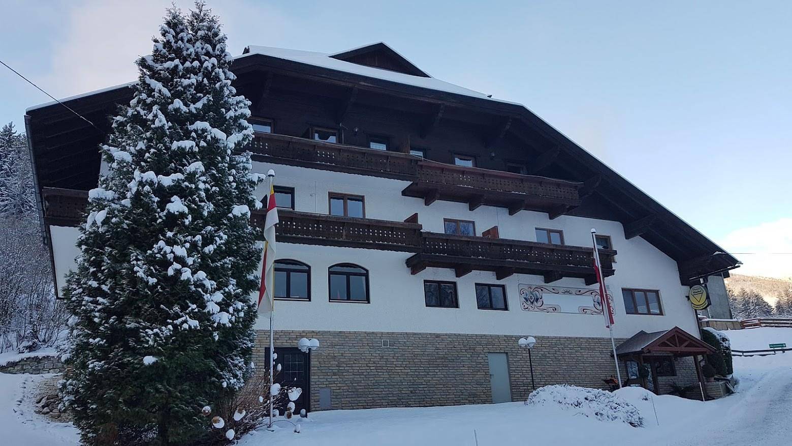 Doppelzimmer mit Balkon in Treffen am Ossiacher See, Villach-Land