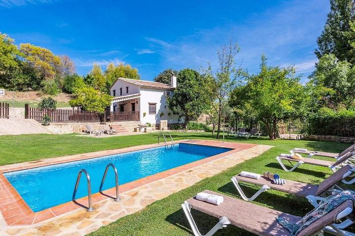 Villa für 10 Personen, mit Garten und Terrasse - 1