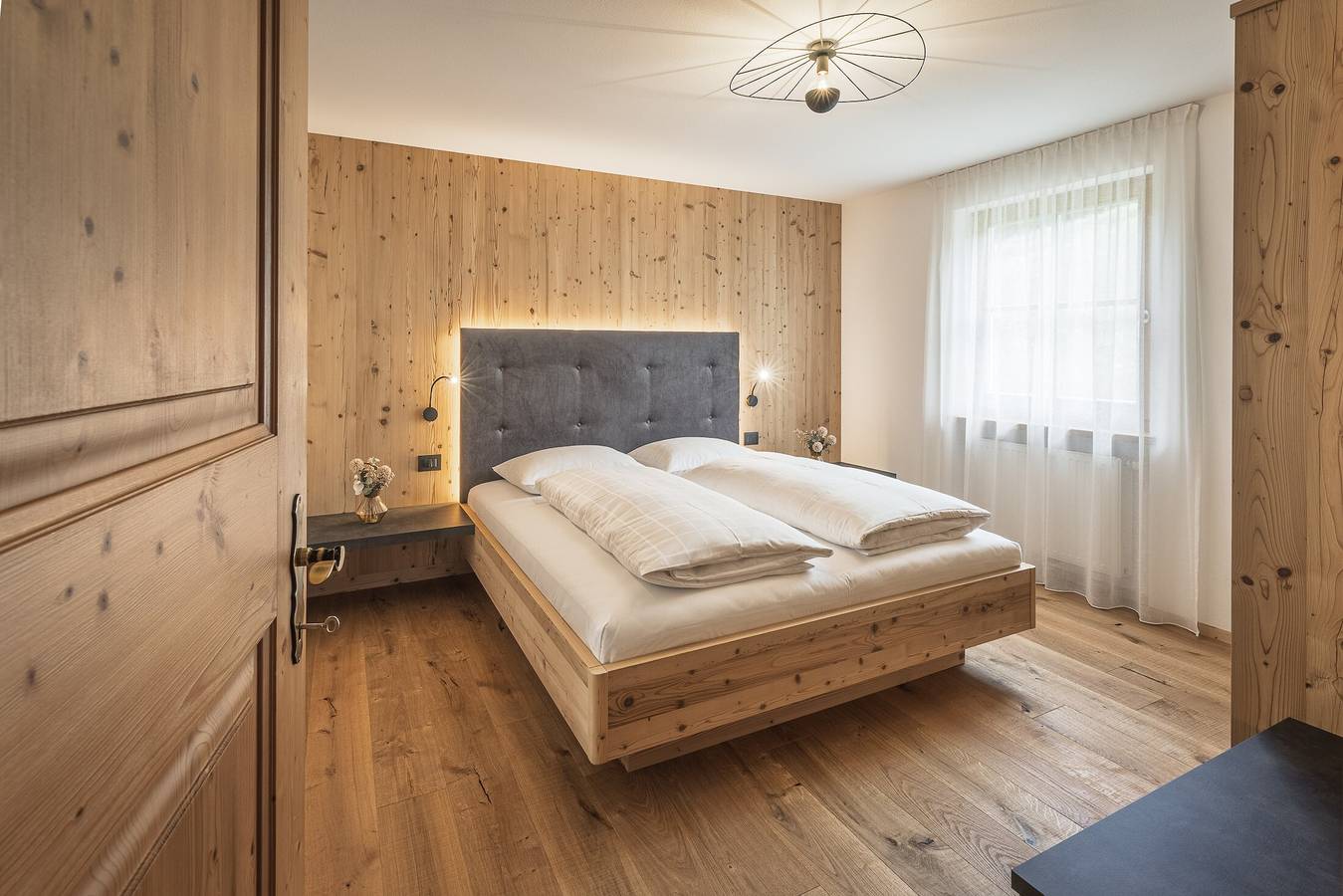 Ganze Wohnung, Ferienwohnung 'Désirée - Fanes' mit Bergblick, Balkon und Wi-Fi in Enneberg, Dolomiti Superski