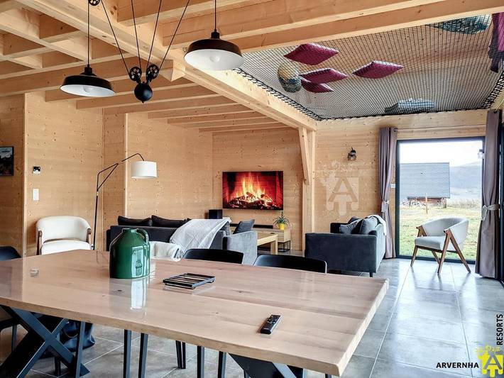 Chalet pour 8 personnes, avec terrasse ainsi que jardin et vue à Chambon-sur-Lac - 4