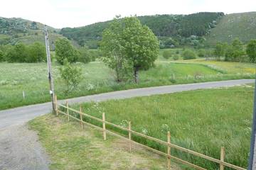 Gîte pour 9 personnes, avec jardin et balcon à Fraissinet-de-Lozère