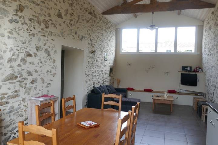 Location de vacances pour 6 personnes, avec jardin à Pouzauges - 4