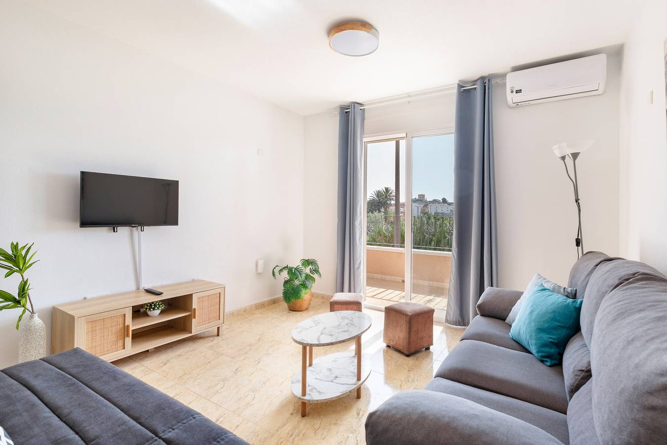 Entire apartment, Apartment 'Mirador Del Seg' with Mountain View, Wi-Fi and Air Conditioning in Archena, Murcia Inland