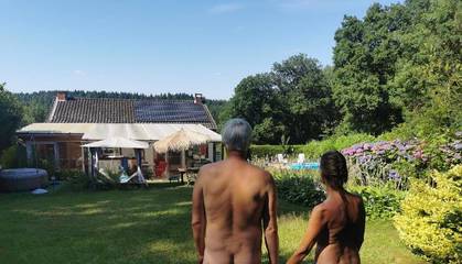 Chambre d’hôte pour 2 personnes, avec piscine et sauna ainsi que jardin et vue à Florennes