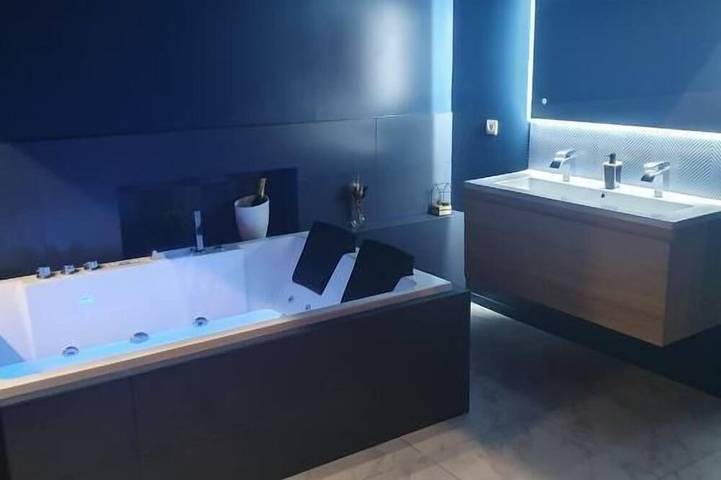 Ferienwohnung für 2 Personen, mit Whirlpool
