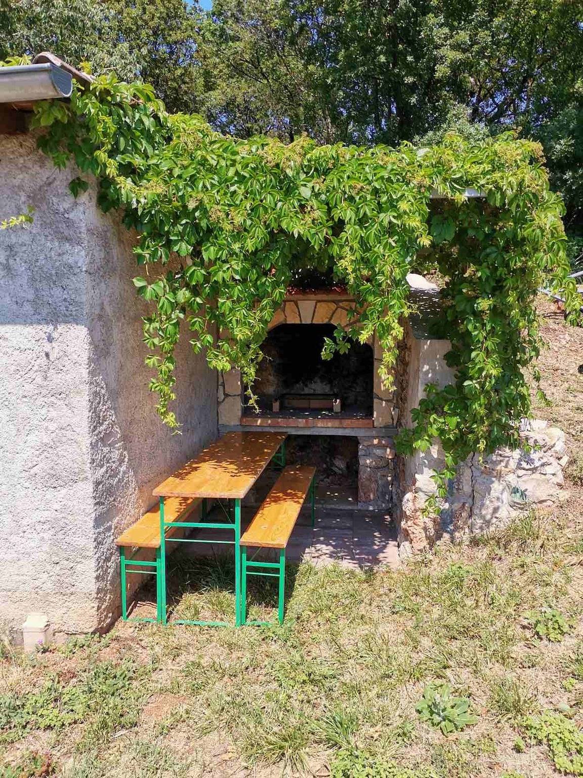 Ganze Wohnung, 2-Zimmer-Ferienwohnung mit Terrasse und Meerblick Povile, Novi Vinodolski A-16127-a in Povile, Primorje-Gorski Kotar