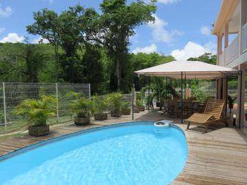 Villa pour 6 personnes, avec terrasse ainsi que piscine et vue à Sainte-Anne (Martinique)