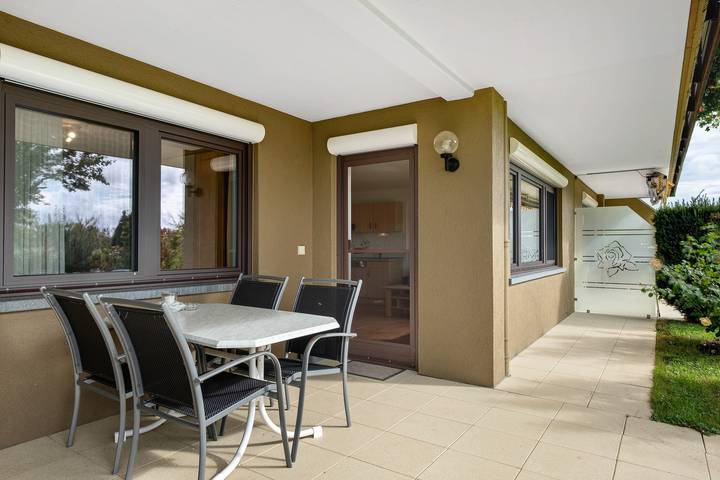 Appartement entier, Appartement 'Ouest, 44 m²' avec terrasse commune, jardin commun et Wi-Fi in Weilheim, Forêt-Noire du Sud