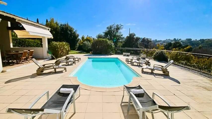 Ferienwohnung für 9 Personen, mit Pool und Garten - 1