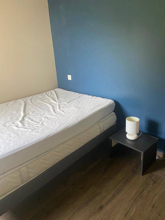 Gîte pour 2 personnes, avec terrasse à Ernée