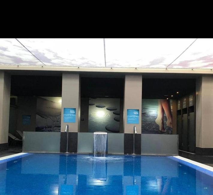 Apartahotel para 3 personas, con Balcón y Terraza además de Jardín y Piscina en Benalmádena
