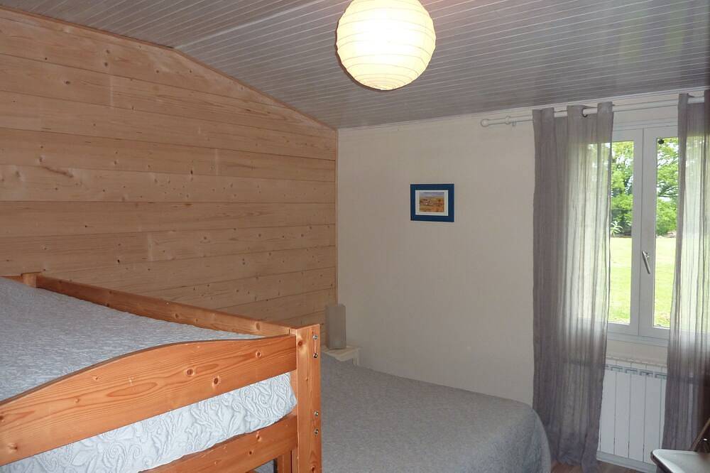 Promotion maison estivale sur les causses du Quercy avec Piscine in Montaigu-de-Quercy, Quercy