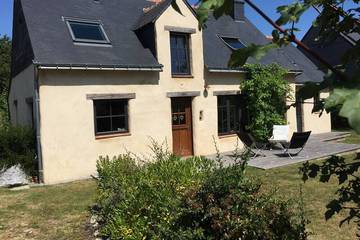 Gîte pour 5 personnes, avec jardin et terrasse à Plougoumelen