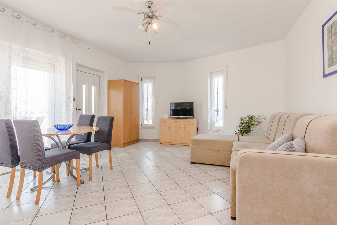 Geheel appartement, Vakantieappartement voor 4 personen met terras in Vir