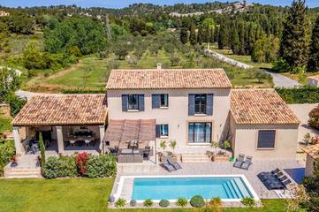 Maison De Vacances pour 6 Personnes dans Paradou, Région d'Arles, Photo 1