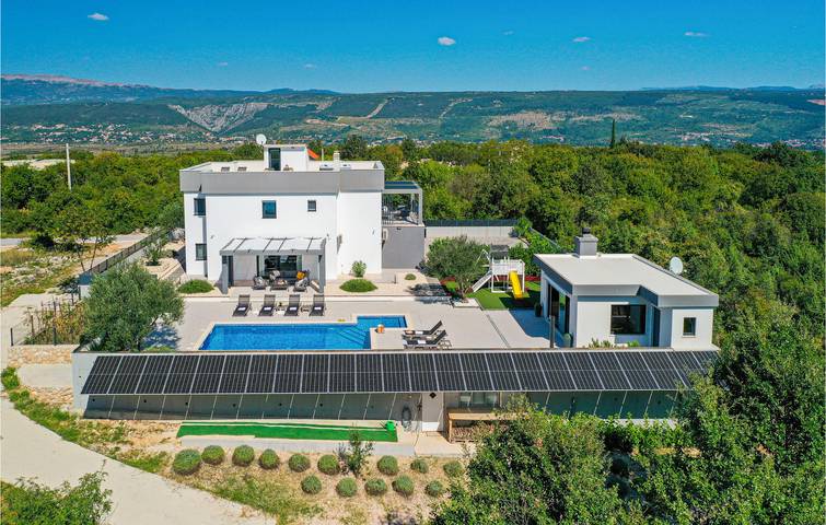 Gemütliche 1-Zimmer-Wohnung mit Pool, Terrasse und WLAN in der Nähe des Flusses Sija in Imotski, Makarska Riviera