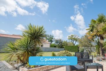 Gîte pour 8 personnes, avec jardin ainsi que piscine et terrasse à Chauvé