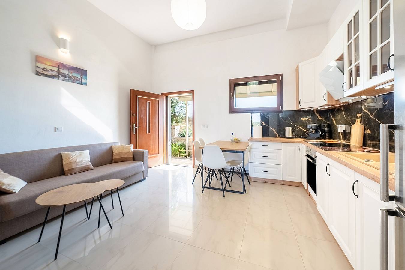Entire apartment, Melissa apartment - stunning sea views, large garden and parking in Corfu