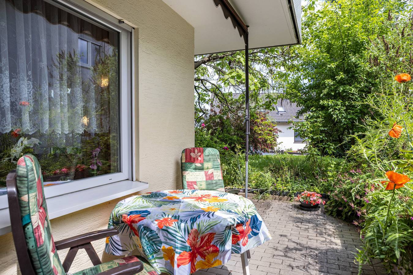Ganze Wohnung, Ferienwohnung 'Schneeweißchen' mit Privatterrasse und Wi-Fi in Naumburg (Hessen), Hessisches Bergland