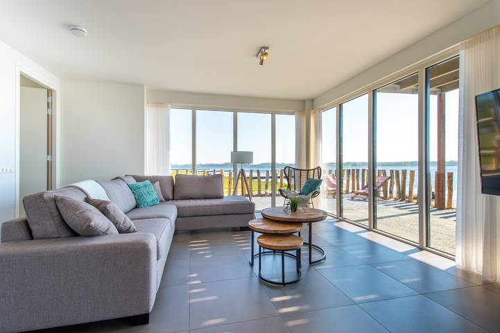 Ferienhaus für 6 Personen, mit Balkon/Terrasse und Whirlpool sowie Terrasse und Garten in Noord-Beveland - 2