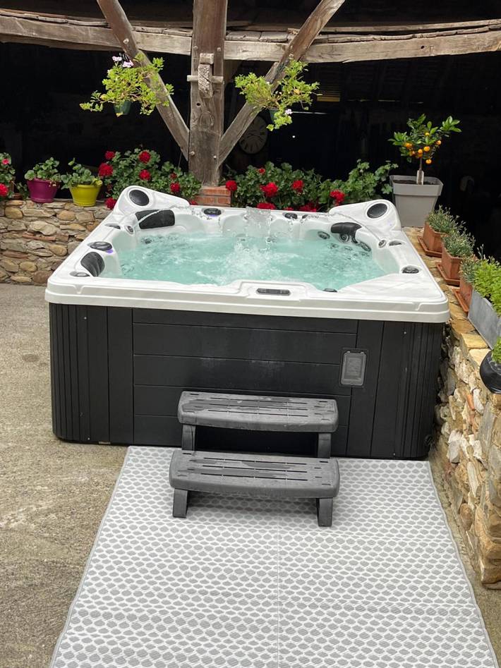 Chambre d’hôte pour 2 personnes, avec jacuzzi et jardin en Pyrénées-Atlantiques