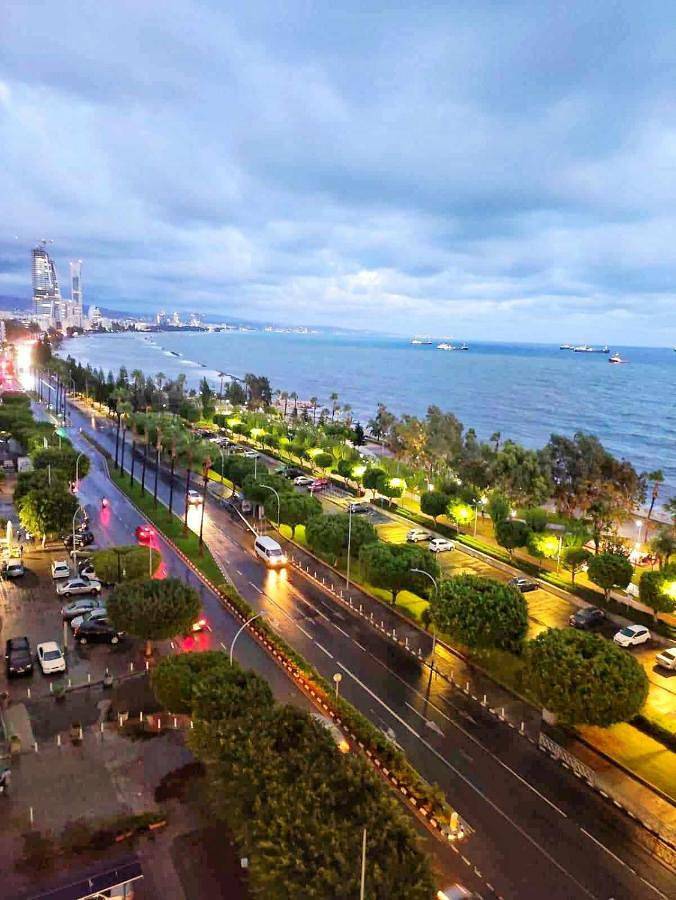 Entire apartment, Apartment with Sea View in Limassol, South Cyprus