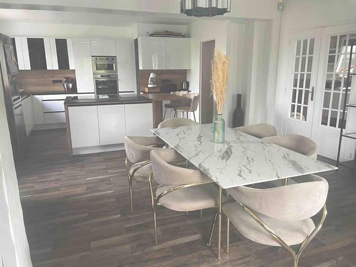 Location de vacances pour 9 personnes, avec Jardin et Piscine à Saintry-sur-Seine