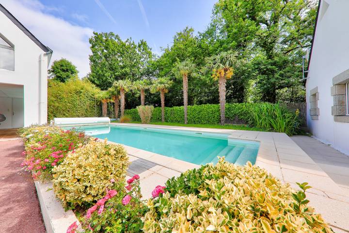 Ferienhaus für 8 Personen, mit Terrasse und Garten sowie Pool, mit Haustier - 1