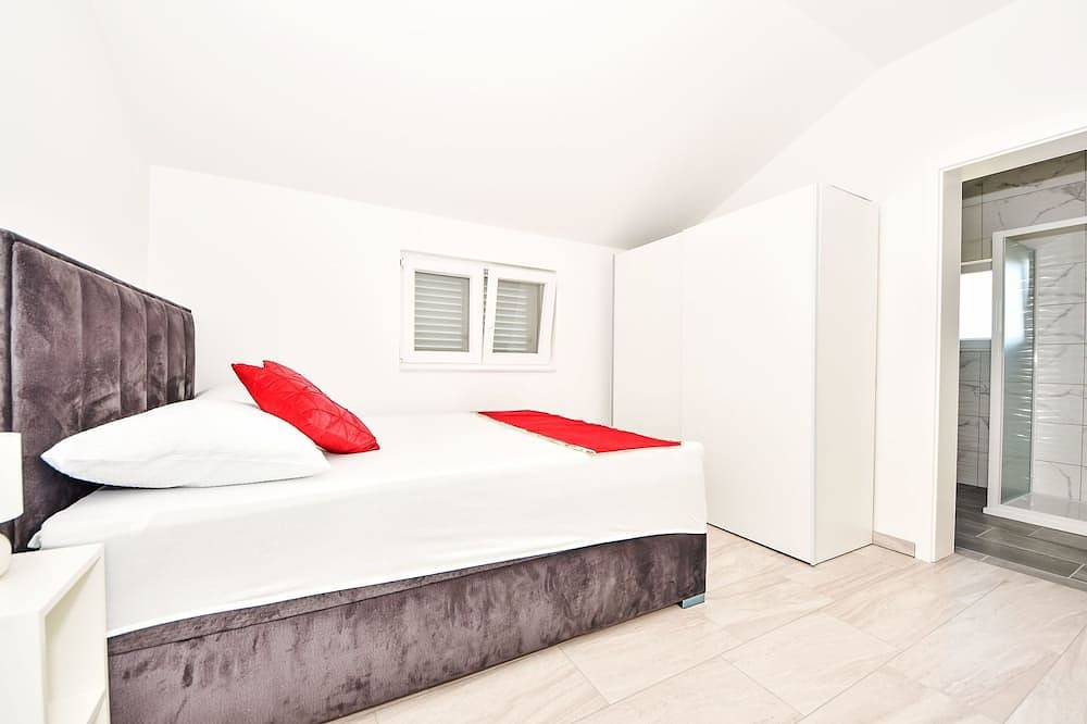 Ganze Wohnung, Ferienwohnung Zubčić in Općina Sveti Filip i Jakov, Zadar