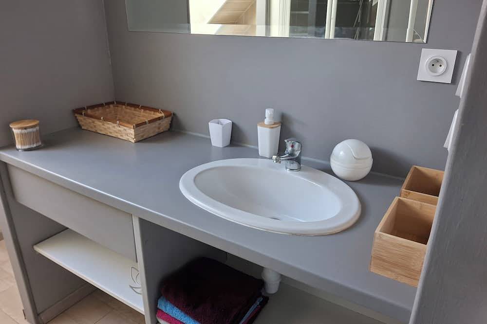 Apartamento entero, Apartment between land and sea in Malestroit, Región de Vannes