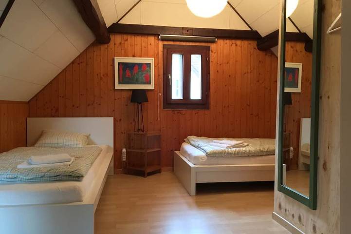 Appartamento intero, Maisonnette in città, 120m2, 7 persone in Zürich 50 Oerlikon, Zurigo