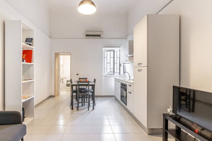 Ganze Wohnung, Ferienwohnung für 3 Personen mit Balkon/Terrasse in Bari, Bari Provinz