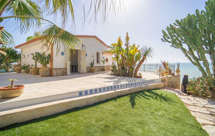 Ferienhaus für 5 Personen, mit Terrasse und Garten auf Sizilien