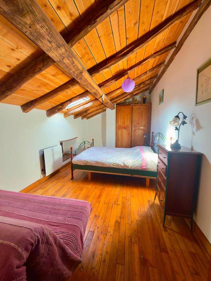 Location de vacances pour 15 personnes, avec terrasse à Sengouagnet - 2