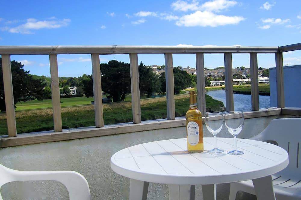 Waterside Cottage Wadebridge River views Camel Trail Cycling Free Wi-Fi Cornwall in Wadebridge, Cornwall