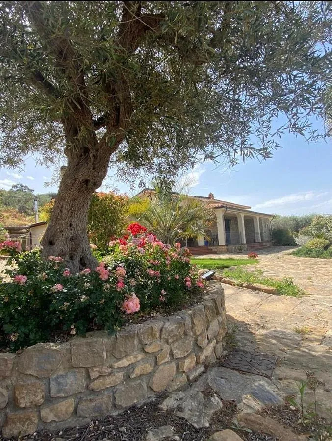 Casa de huéspuedes para 2 personas, con jardín además de vistas y terraza - 1