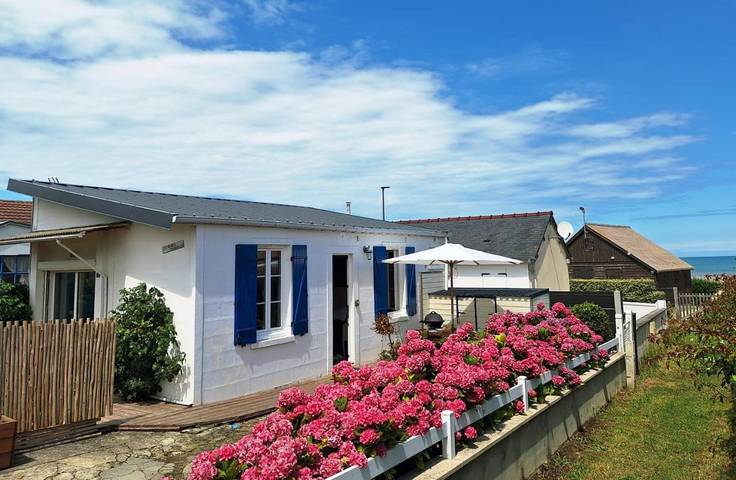 Location de vacances pour 5 personnes, avec Terrasse ainsi que Jardin et Vue dans Plage De La Fontaine Saint Come Saint Come De Fresne