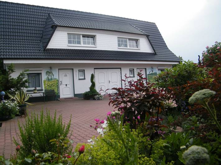 Ferienwohnung für 2 Personen, mit Terrasse und Garten sowie Seeblick am Selliner See