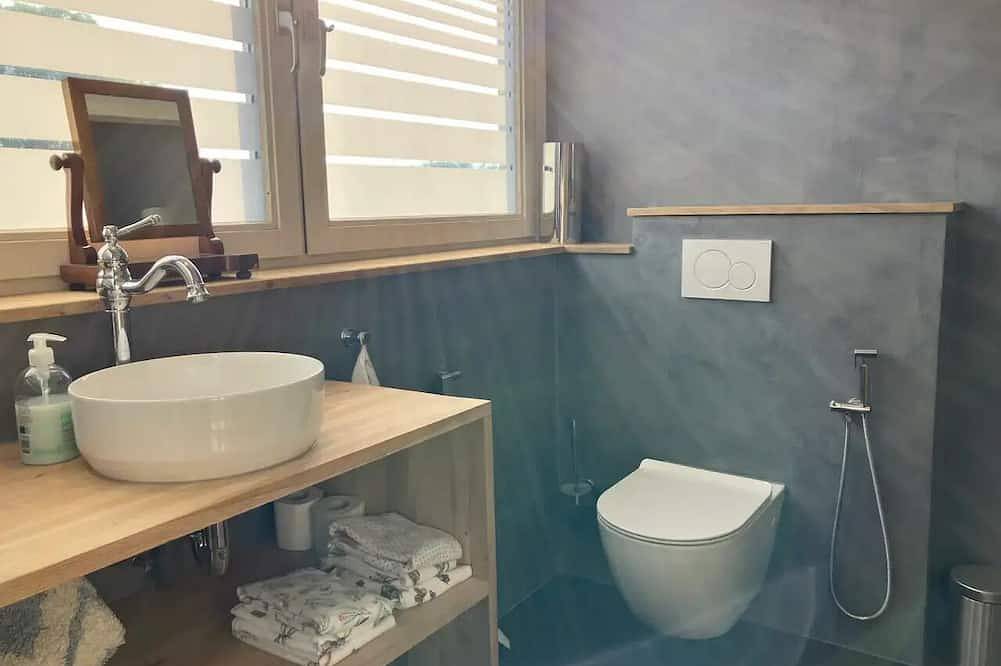 The Guest Room - B&B at 300 meters from the nature reserve Loonse and Drunense Dunes in Nordbrabant