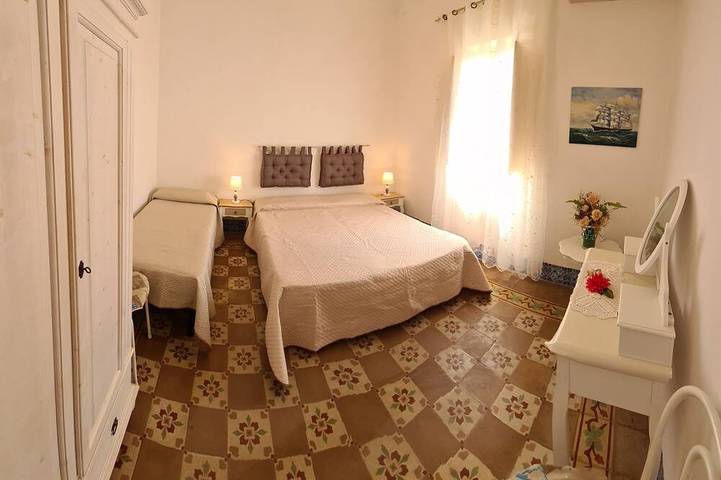 Chambre d’hôte pour 6 personnes à Favignana - 4