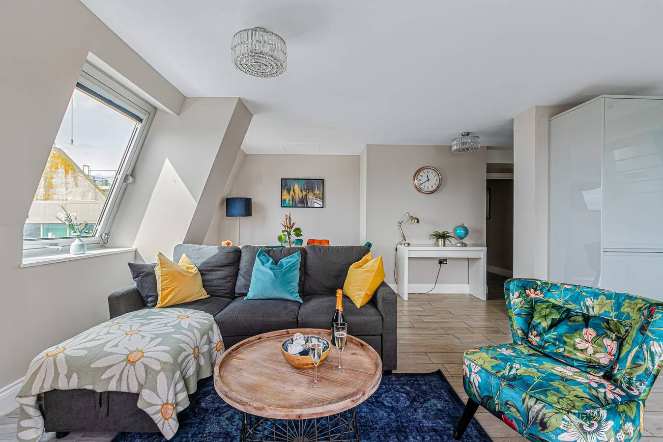 Apartamento entero, Brighton Beach City Penthouse  Sea Views   Balcony in Brighton, Sussex