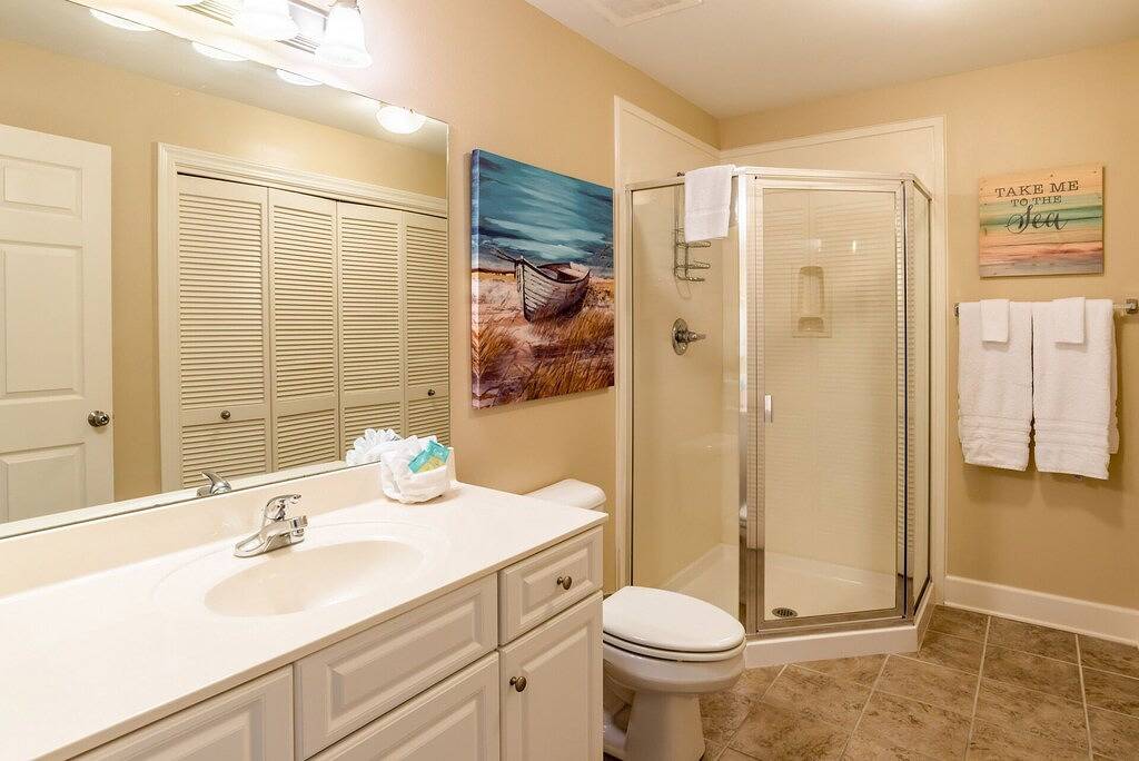 Vacation Apartment for 10 Guests in Orange Beach, Alabama Gulf Coast