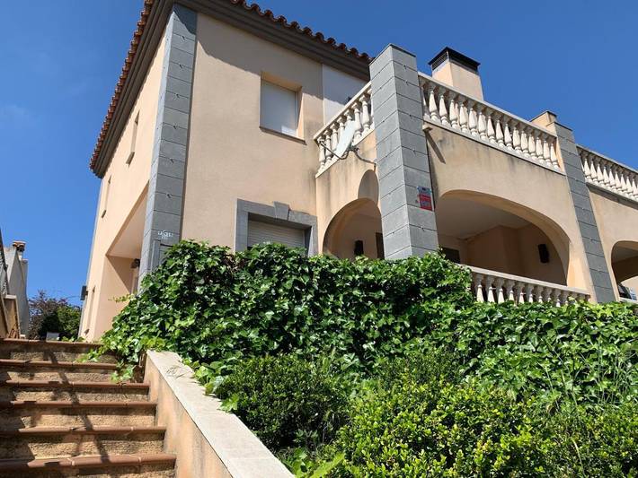 Ferienhaus für 6 Personen, mit Balkon und Terrasse sowie Pool in Miami Playa